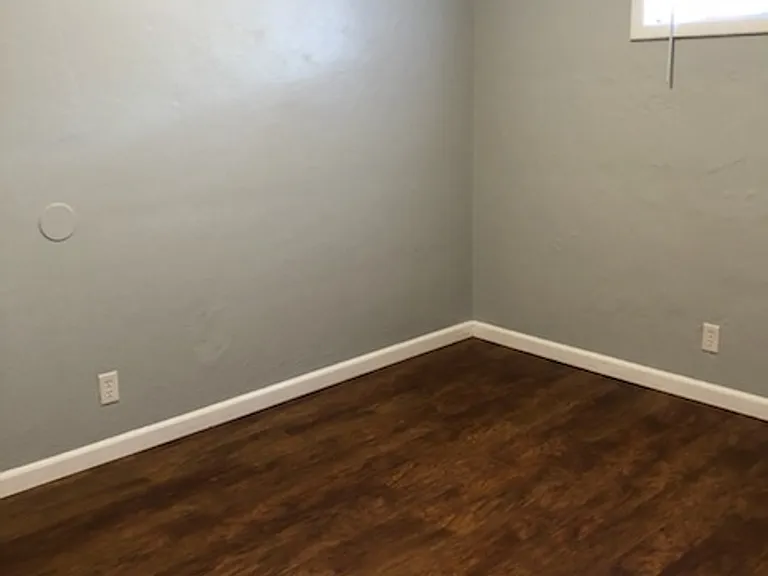 825 Waverly Dr SE — Photo 23