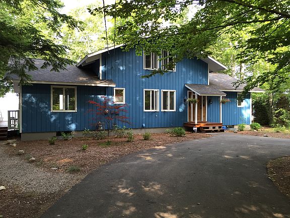 3rd image of 1932 Birchview Dr