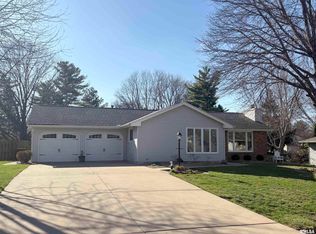 311 Whispering Oaks Dr, Metamora, IL