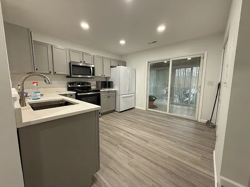 2 bed, 1184 sqft, $1,850 — Photo 4