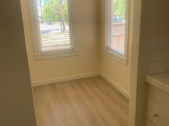 5th image of 7100 Mariposa Ave