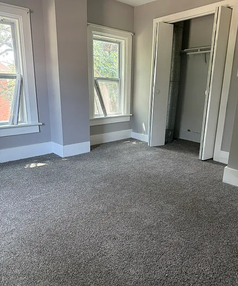 213 N May St — Photo 6