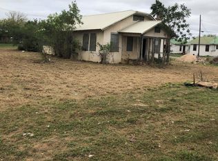 202 E Thompson St, Hebbronville, TX 78361