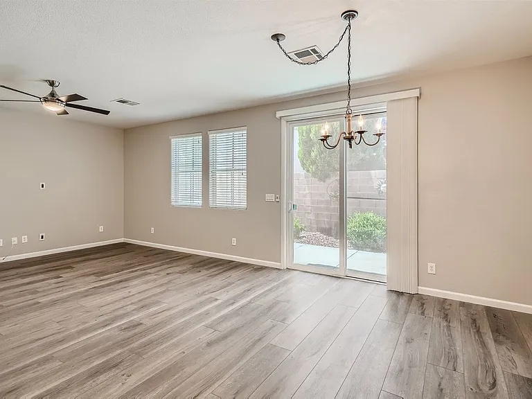 25 Red Oak Canyon St #1 — Photo 6