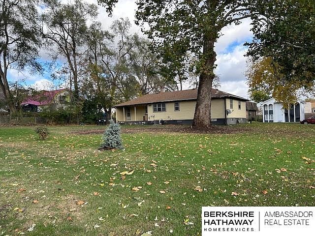 2nd image of 4414 N 60th Ave
