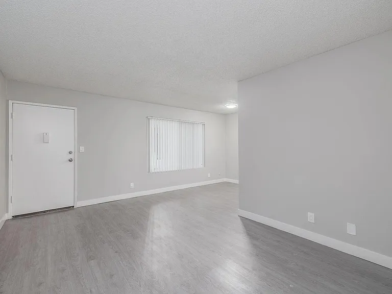 1628 W 218th St #3 — Photo 19