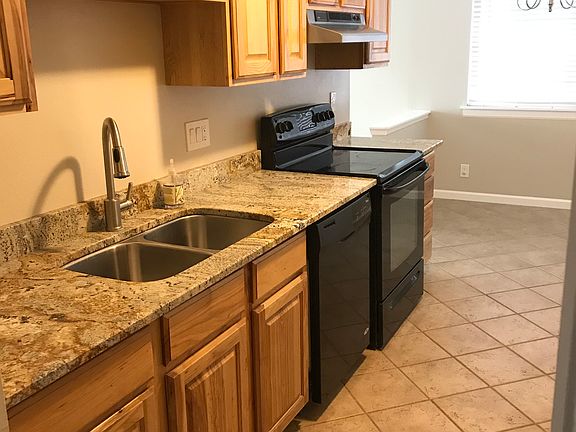 3rd image of 6305 Belcher Ave NE
