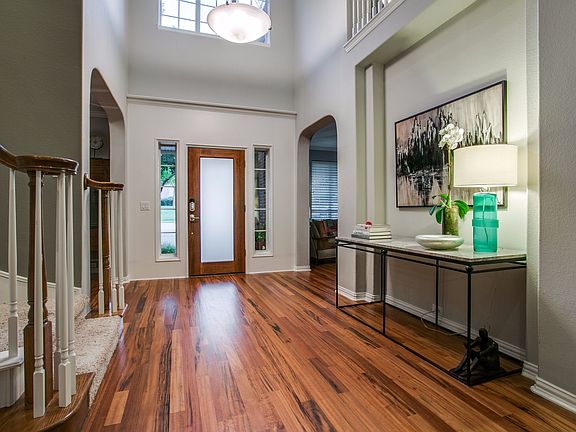 2nd image of 3302 Meadow Wood Dr