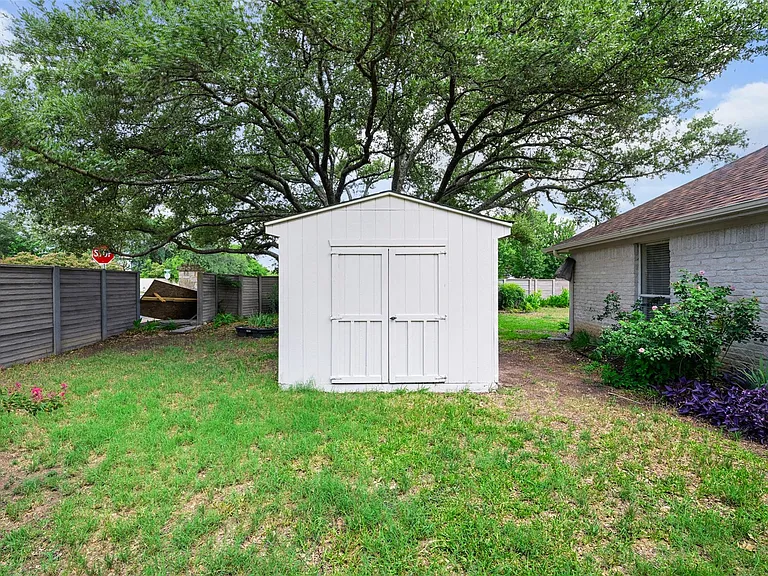 6006 Barletta Dr — Photo 35