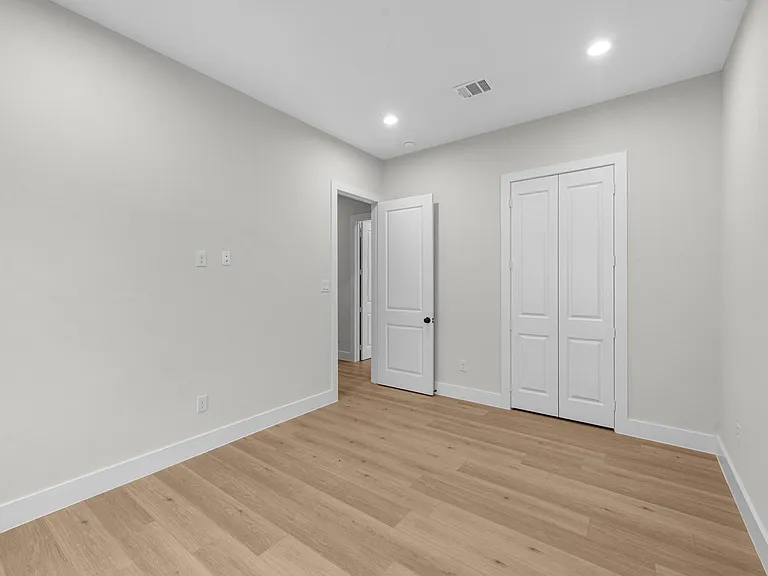 2348 Delafield St — Photo 19