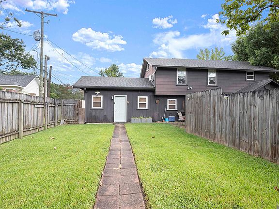 4th image of 5655 Capital Heights Ave #A & B