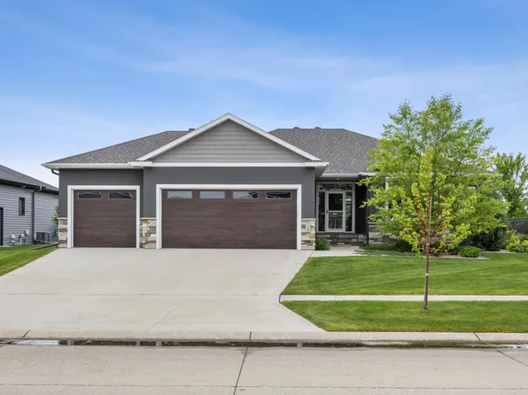 2865 McLeod Dr E, West Fargo, ND 58078