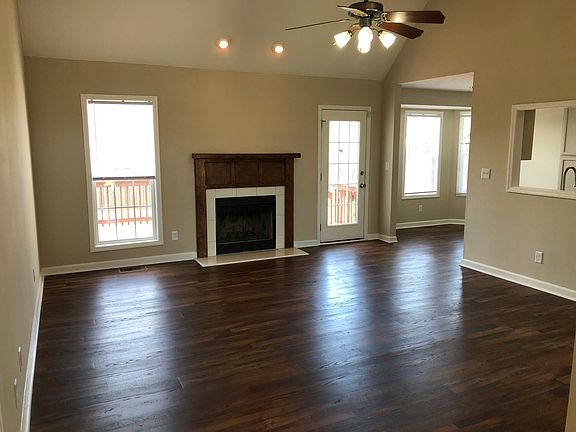 2nd image of 3885 Gaine Dr
