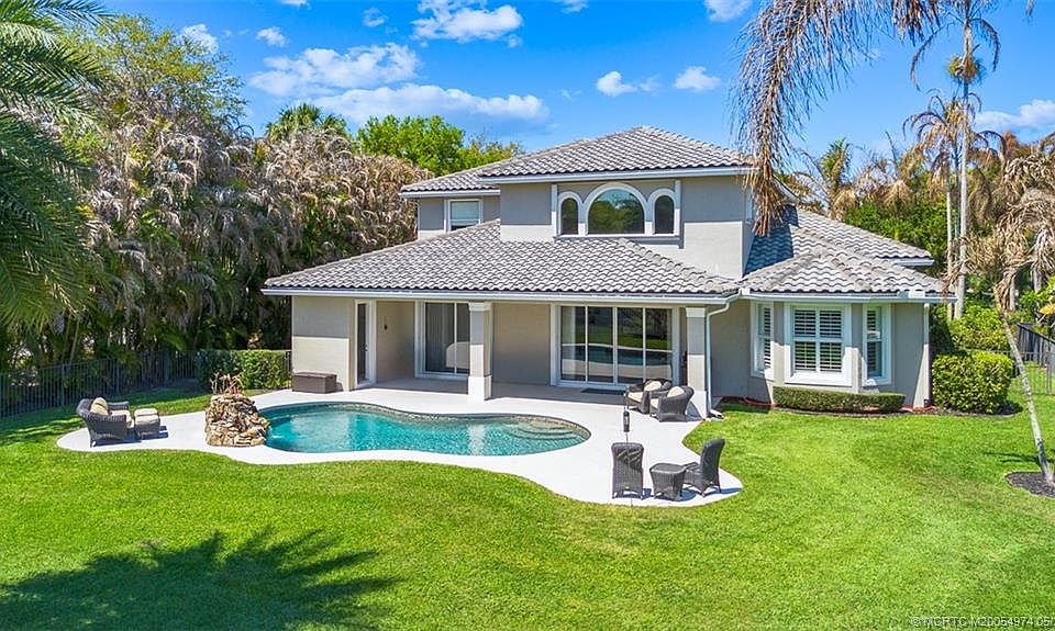 1st image of 4811 SW Long Bay Dr