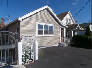 1997 Gildersleeve Ave, Bronx, NY 10473