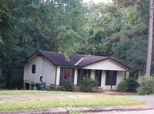 411 Pine St, Daphne, AL 36526