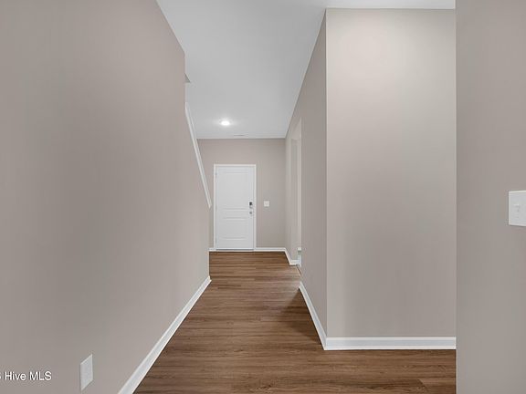 5th image of 171 Traveller Way
