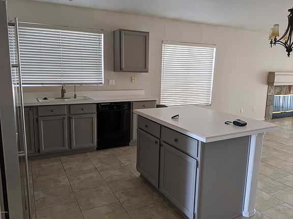 5th image of 3335 E Kelton Ln