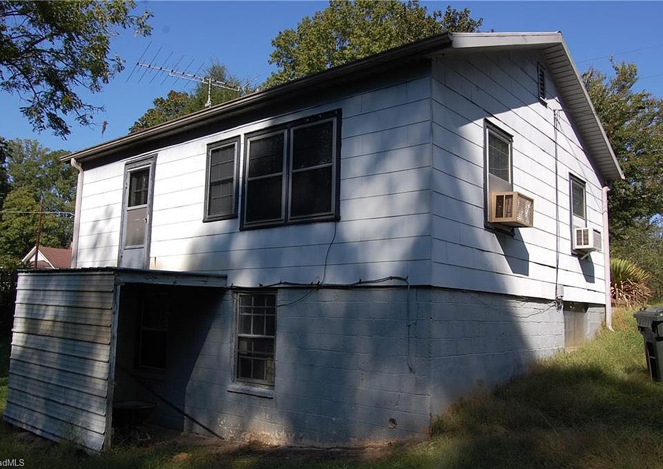 2nd image of 200 Harris Ave