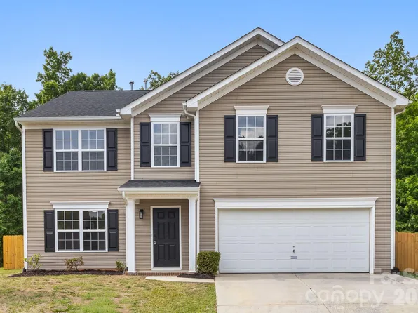 8723 Buttonwood Ct, Charlotte, NC 28215