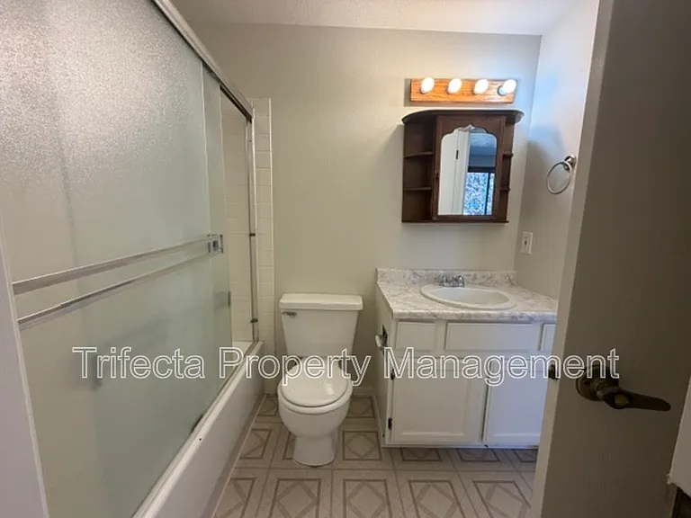 3313 Dunbar Ave — Photo 7