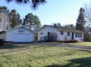 10 Ridge Rd, Esko, MN 55733