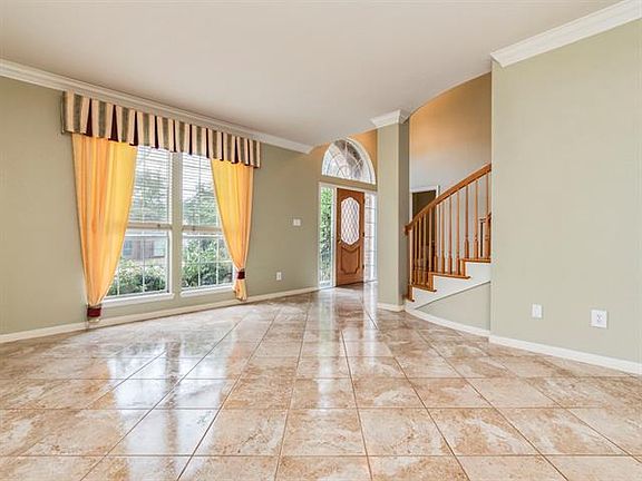 5th image of 10116 Planters Woods Dr