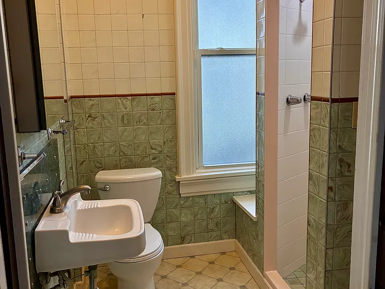 723 W Colfax Ave — Photo 17