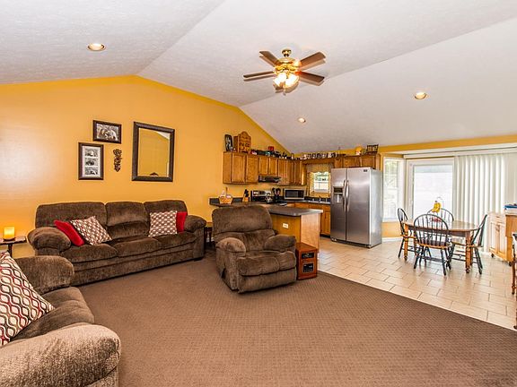3rd image of 345 Green Fields Ln