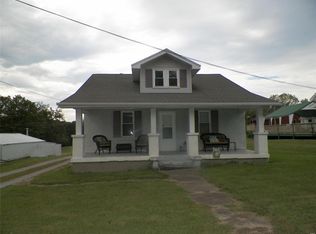 722 N Main St, Perryville, MO 63775