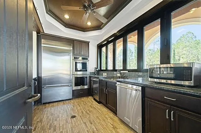 57 Pavo Cir — Photo 12