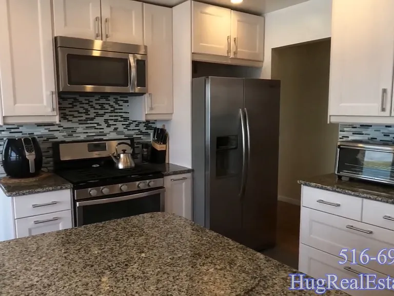 93 Armour St — Photo 7