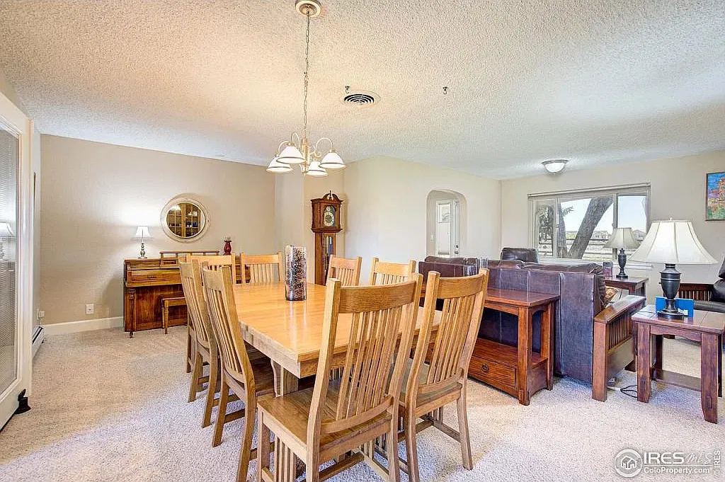 2616 E Vine Dr — Photo 4