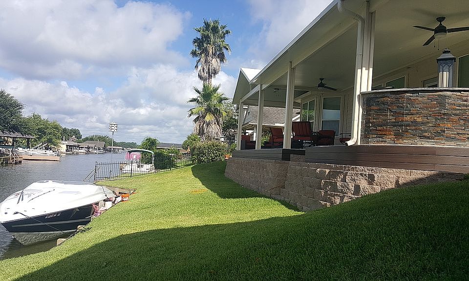 1st image of 13716 Shoreline Dr