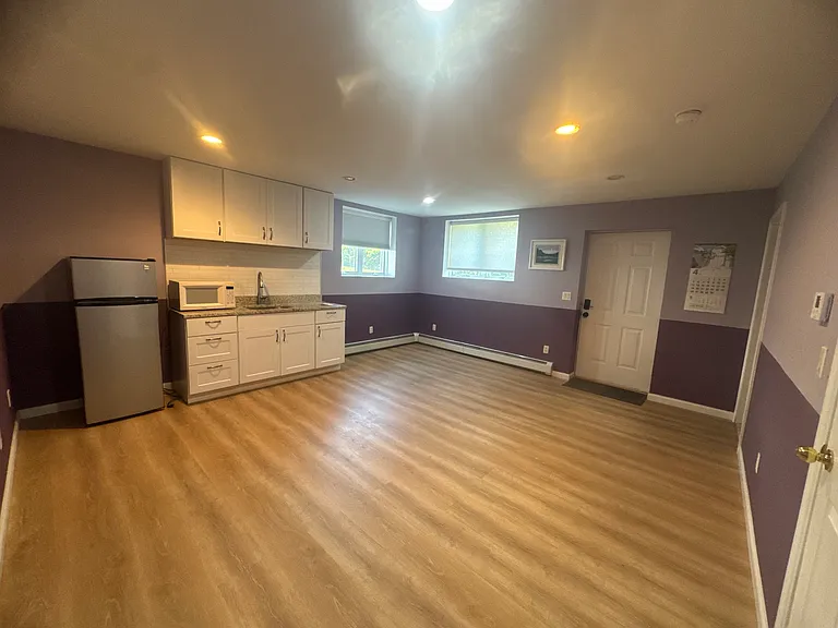 15B E Ruby Ave #GF — Photo 3