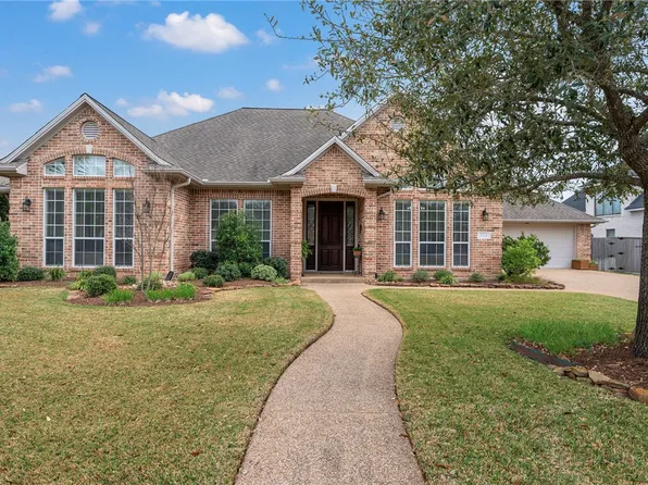 704 Prestwick Ct, College Station, TX 77845