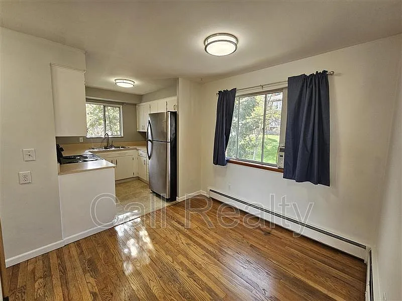 1 bed, 1.0 bath, 640 sqft, $945 — Photo 4