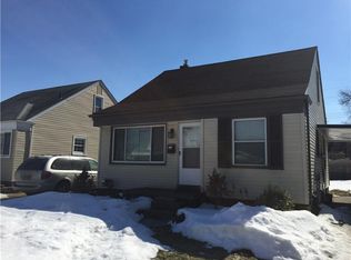744 E Maxlow Ave, Hazel Park, MI 48030