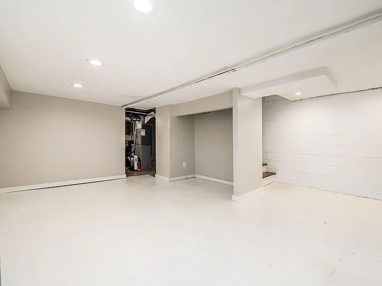 111 E Selby Blvd #1 — Photo 9