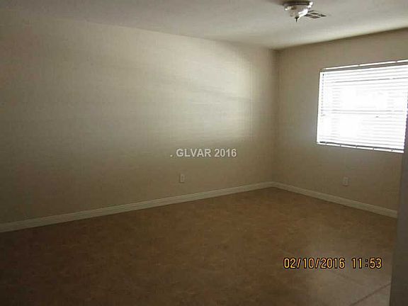 3rd image of 2121 Chertsey Dr Unit B