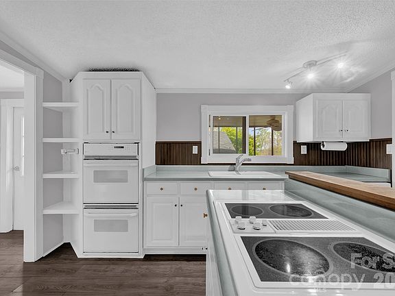 4th image of 5708 Harwell Rd