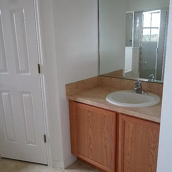 148 Columbia Dr — Photo 7