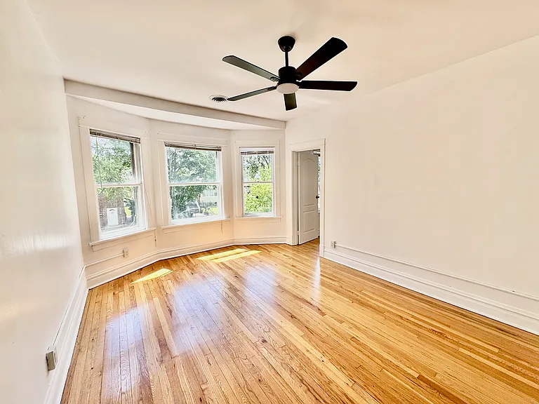 2047 N Lavergne Ave #2 — Photo 3