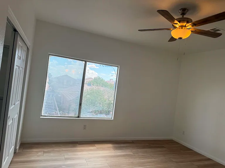 7989 Blue Brook Dr — Photo 7