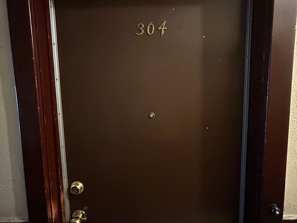1st image of 826 Jackson St APT 304