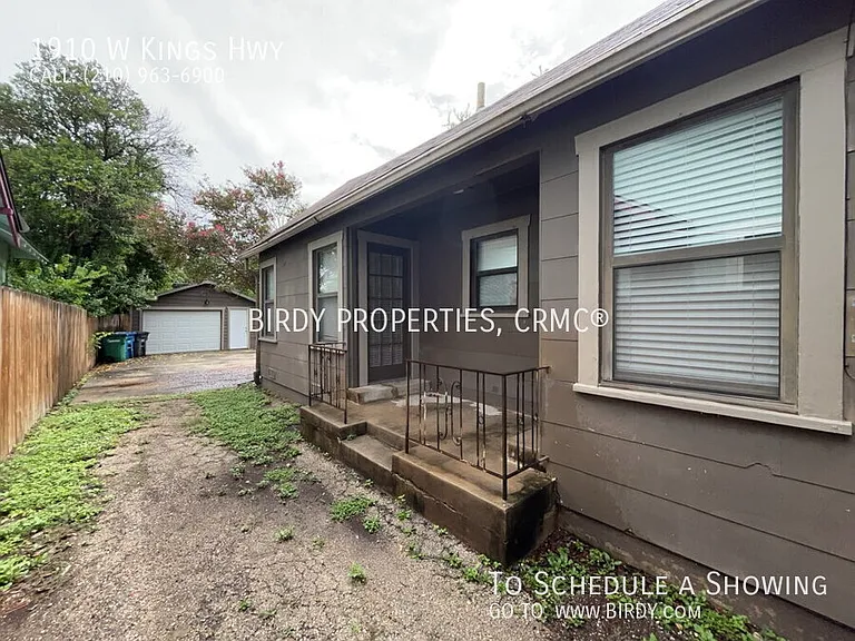 1910 W Kings Hwy — Photo 27