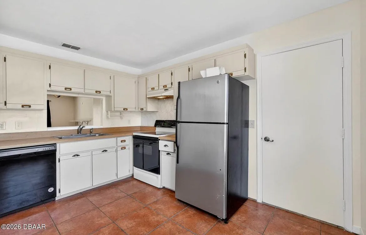 1133 Squirrel Nest Ln — Photo 4
