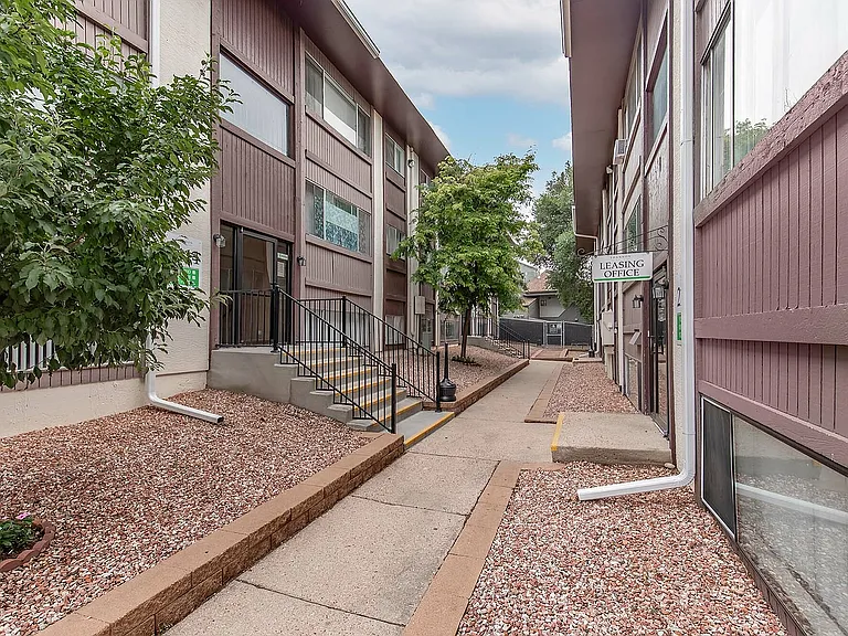 219A0526