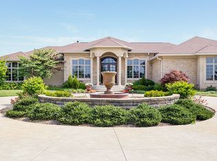 6884 Hahn St NE, Louisville, OH 44641