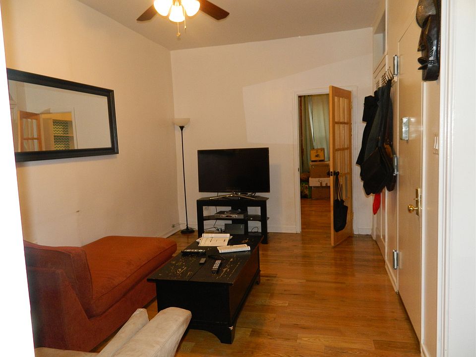 1st image of 424 4th Ave #2